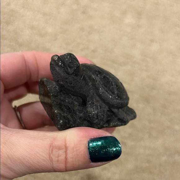 Labradorite Turtle Crystal - Picture 7 of 9